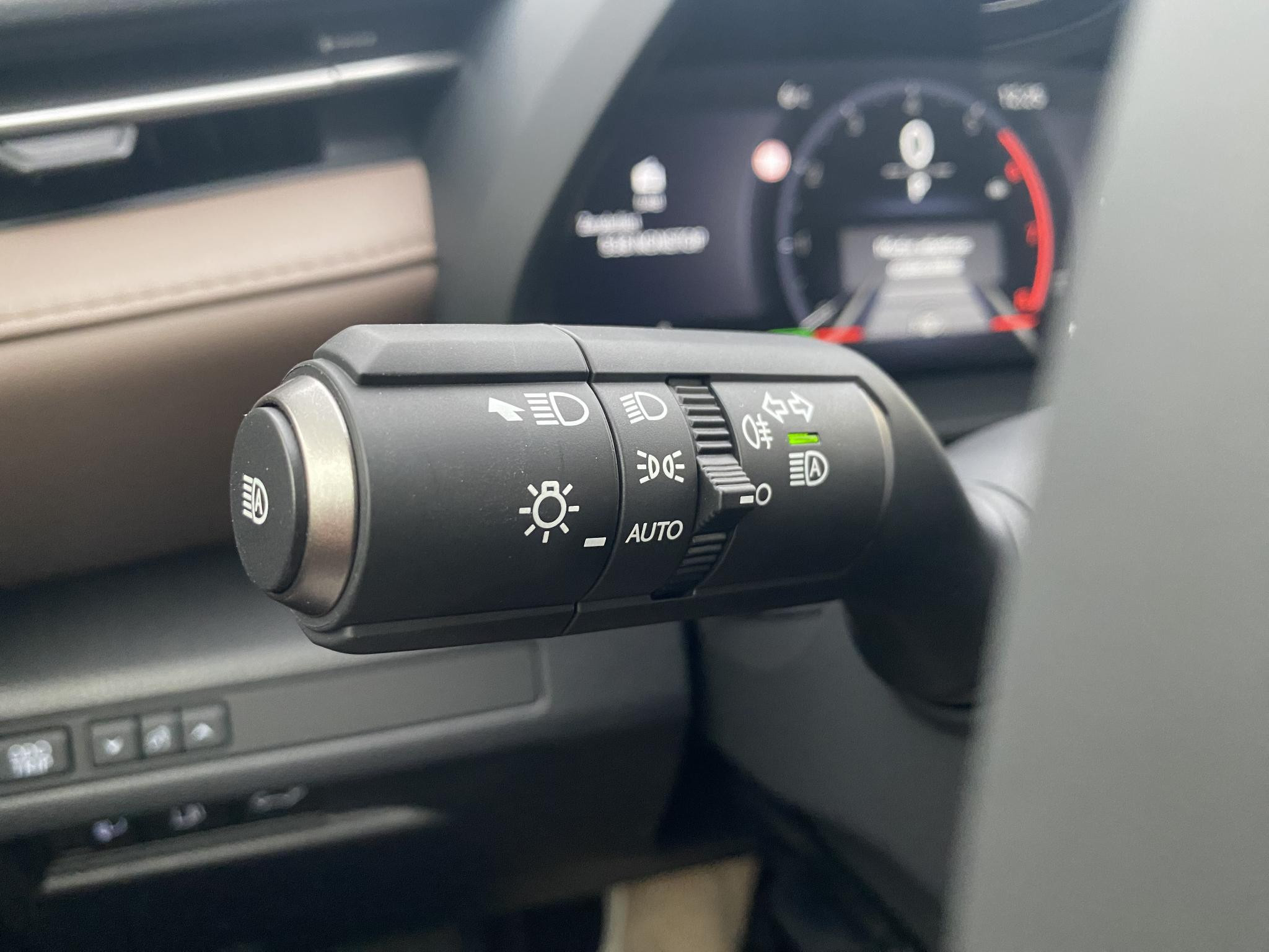 Hoofdafbeelding Lexus LBX