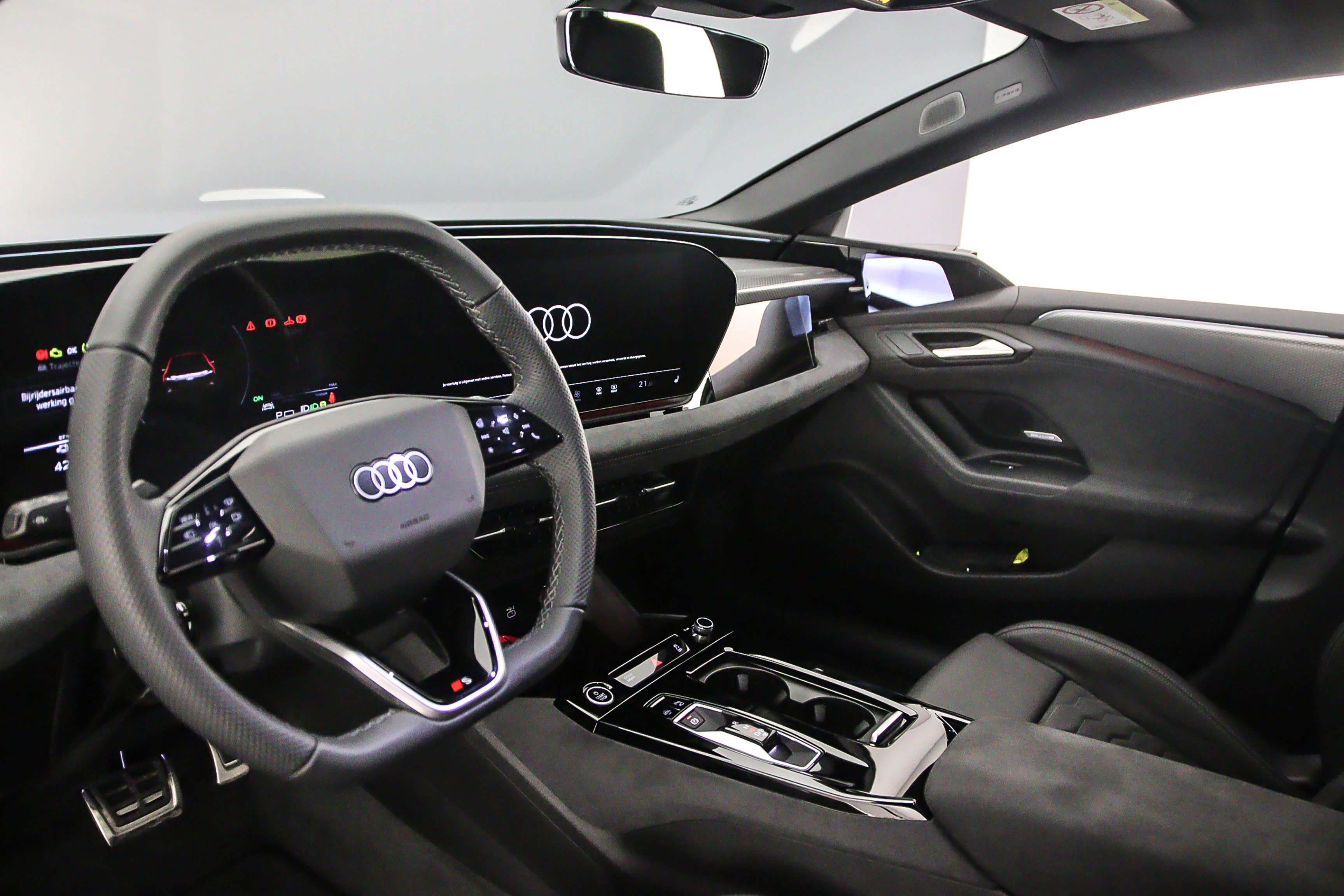 Hoofdafbeelding Audi A6 Avant e-tron