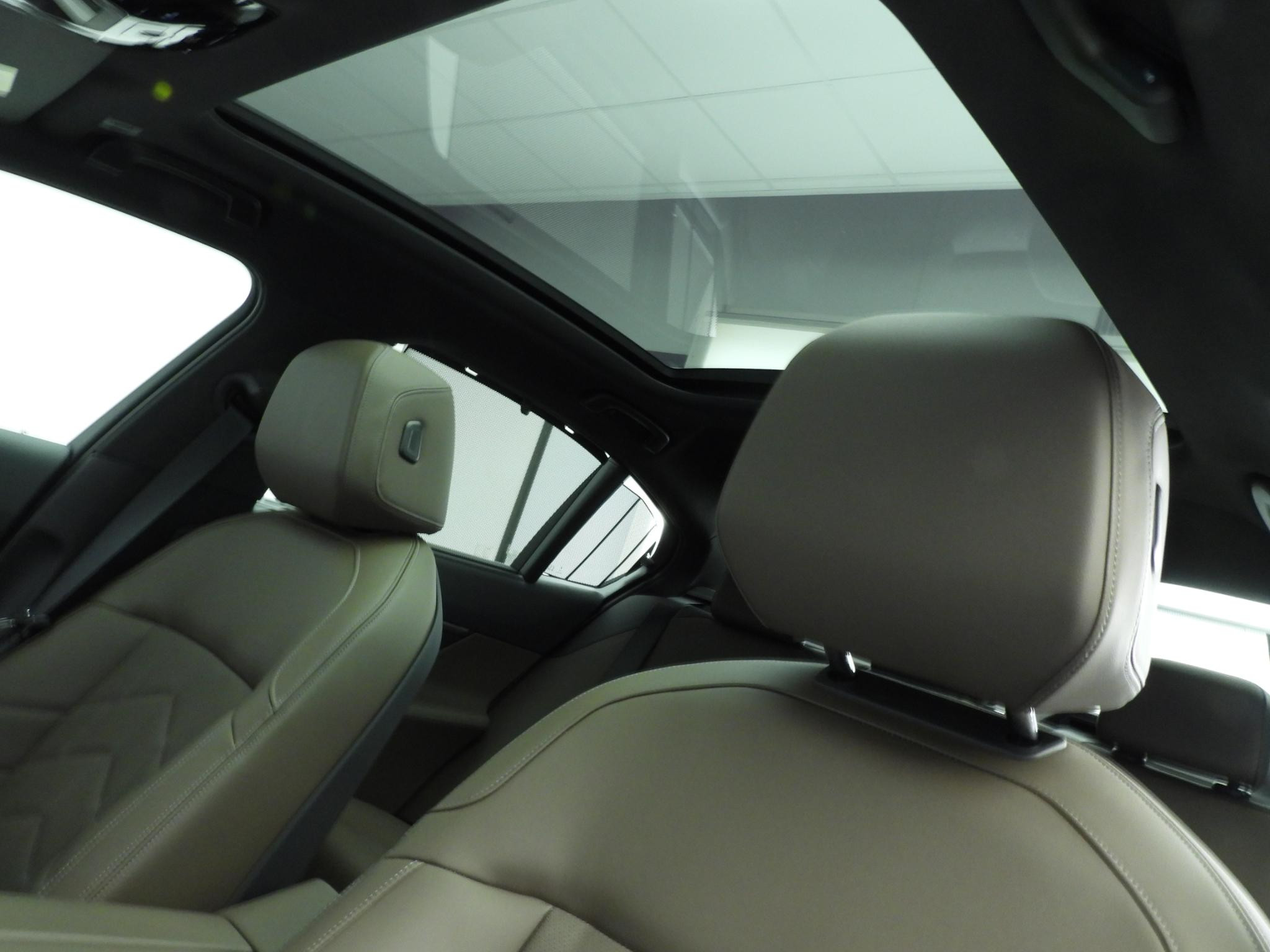 Hoofdafbeelding BMW i5