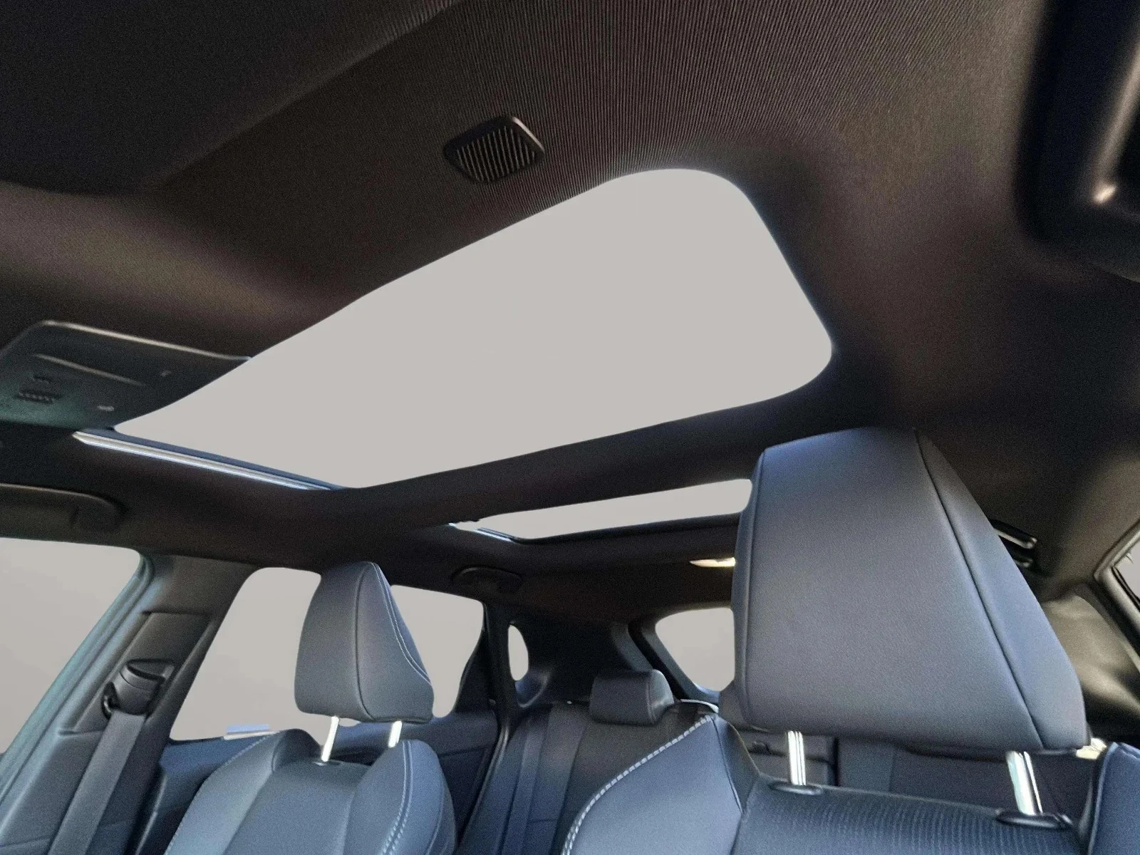 Toyota-bZ4X-image-18