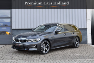 BMW 3 Serie Touring 330e xDrive 292 Pk Pano Navi Keyless Vol Leder Bruin Laser Koplampen 19 Inch