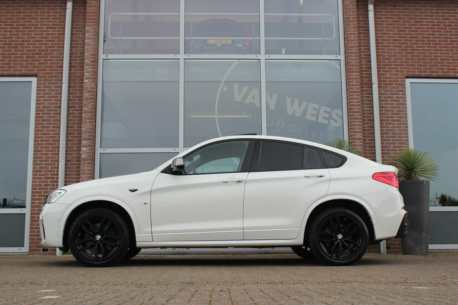 Hoofdafbeelding BMW X4