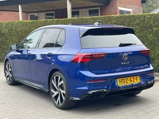 Volkswagen Golf Volkswagen Golf 1.5 eTSI R-Line Automaat | IQ LIGHT | TREKHAAK WEGKLAPBAAR | 18 INCH VELGEN - afbeelding nr 4