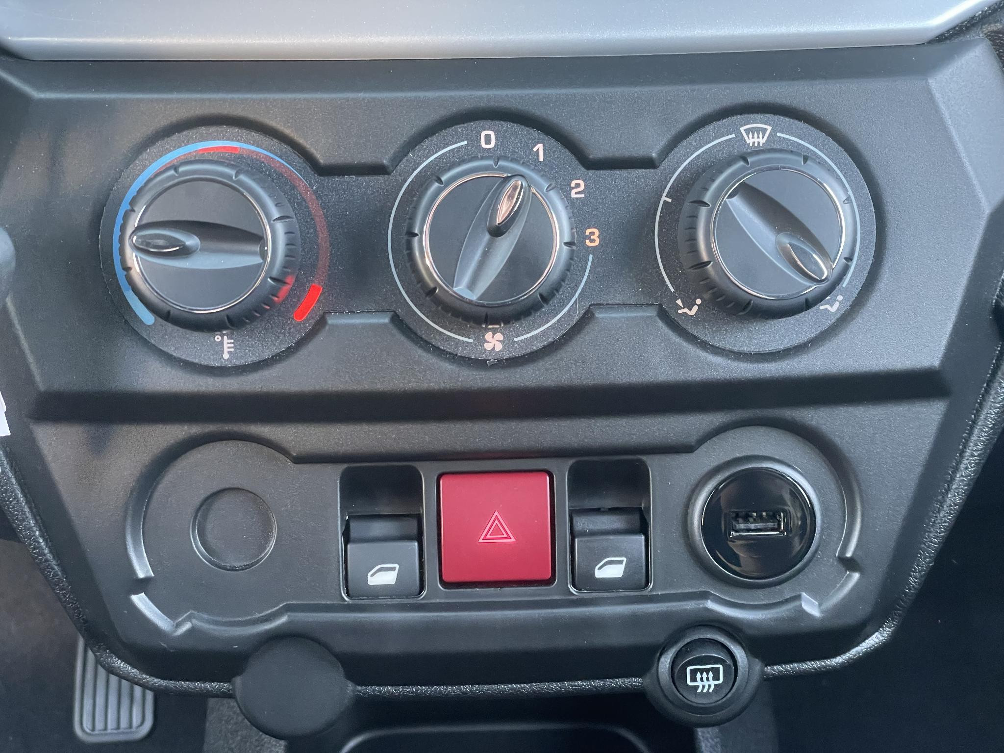 Hoofdafbeelding Axaim Crossover