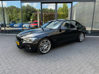 BMW 3 Serie 330e M-Sport,Schuifdak,Leer,LED,Lane Ass.,NaviPro,Clima,Dealer OH
