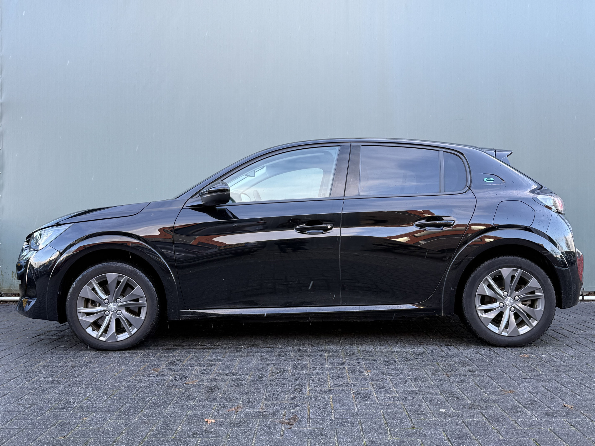 Hoofdafbeelding Peugeot e-208