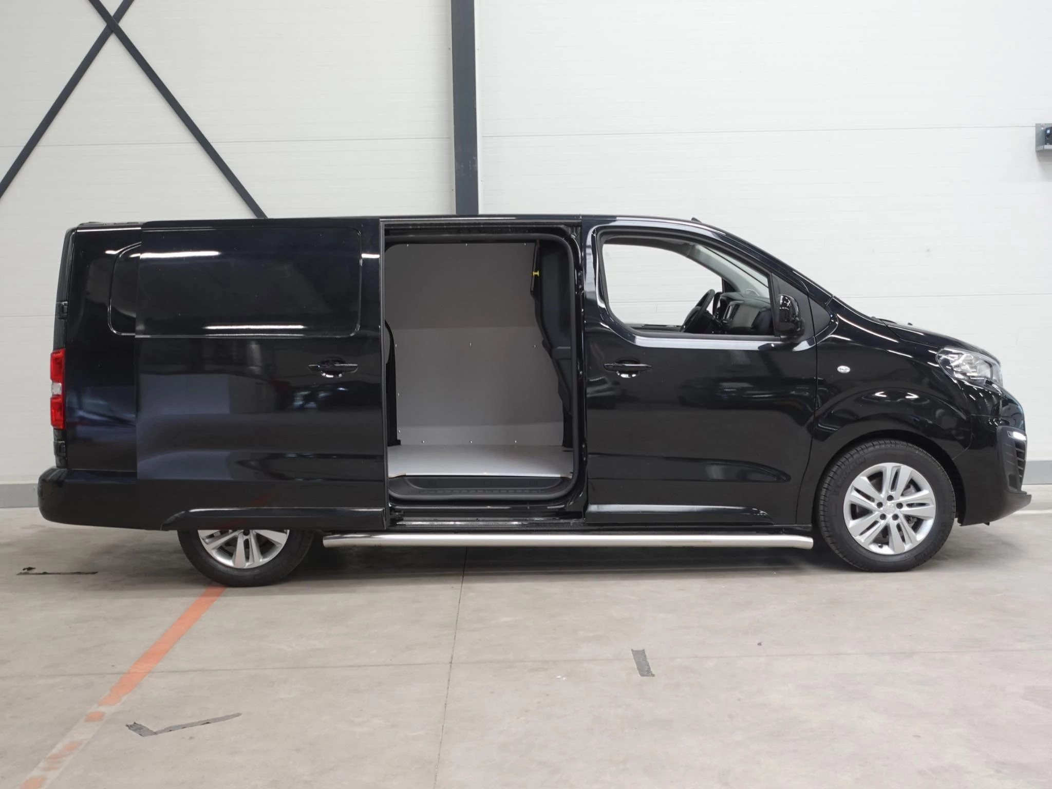 Hoofdafbeelding Peugeot e-Expert