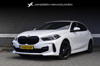 BMW 1-serie 118i High Executive / M-Sport / Automaat / Stuur+Stoelverwarming / Trekhaak / Navigatie