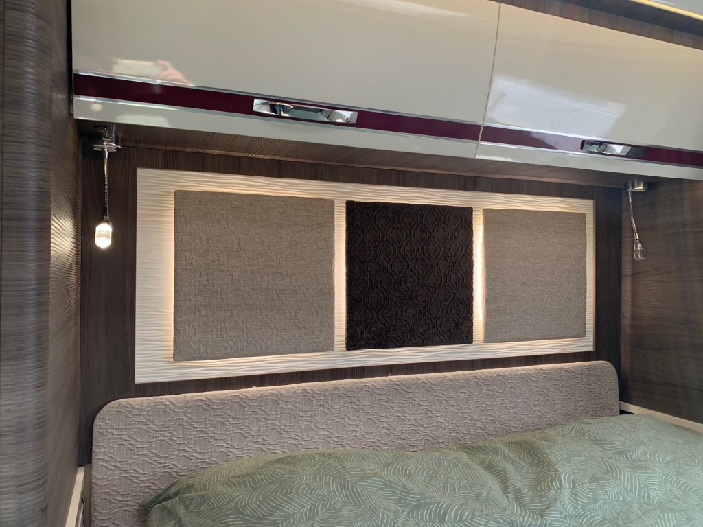 Hoofdafbeelding McLouis Carat 480g Queensbed Hefbed