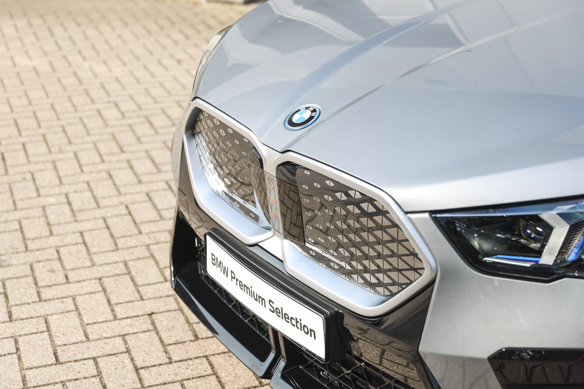 Hoofdafbeelding BMW iX2