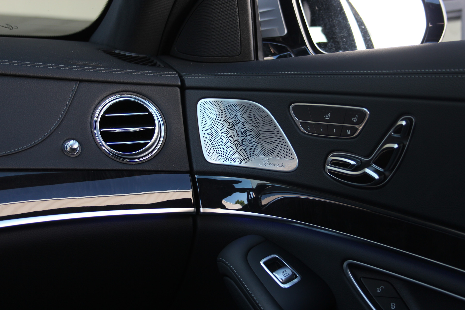 Hoofdafbeelding Mercedes-Benz S-Klasse