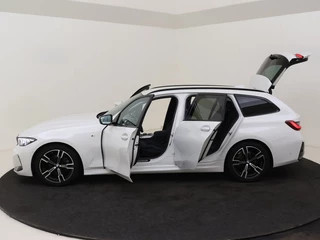 BMW 3 Serie BMW 3 Serie Touring 318i M-Sport | Headup | Cruise | LM18