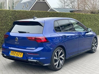 Volkswagen Golf Volkswagen Golf 1.5 eTSI R-Line Automaat | IQ LIGHT | TREKHAAK WEGKLAPBAAR | 18 INCH VELGEN - afbeelding nr 3