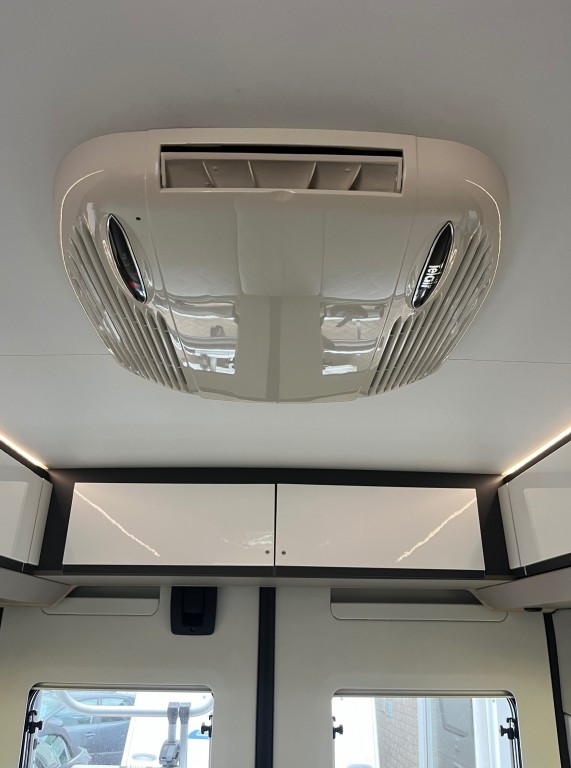 Hoofdafbeelding Adria Twin 640 Slb Plus Enkele Bedden 2x Airco