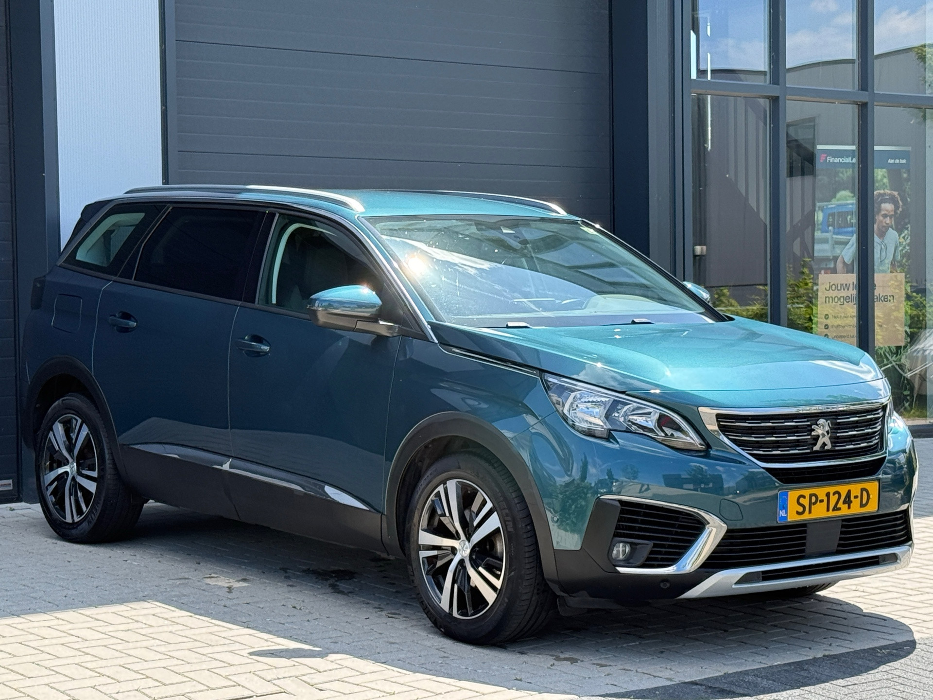 Hoofdafbeelding Peugeot 5008
