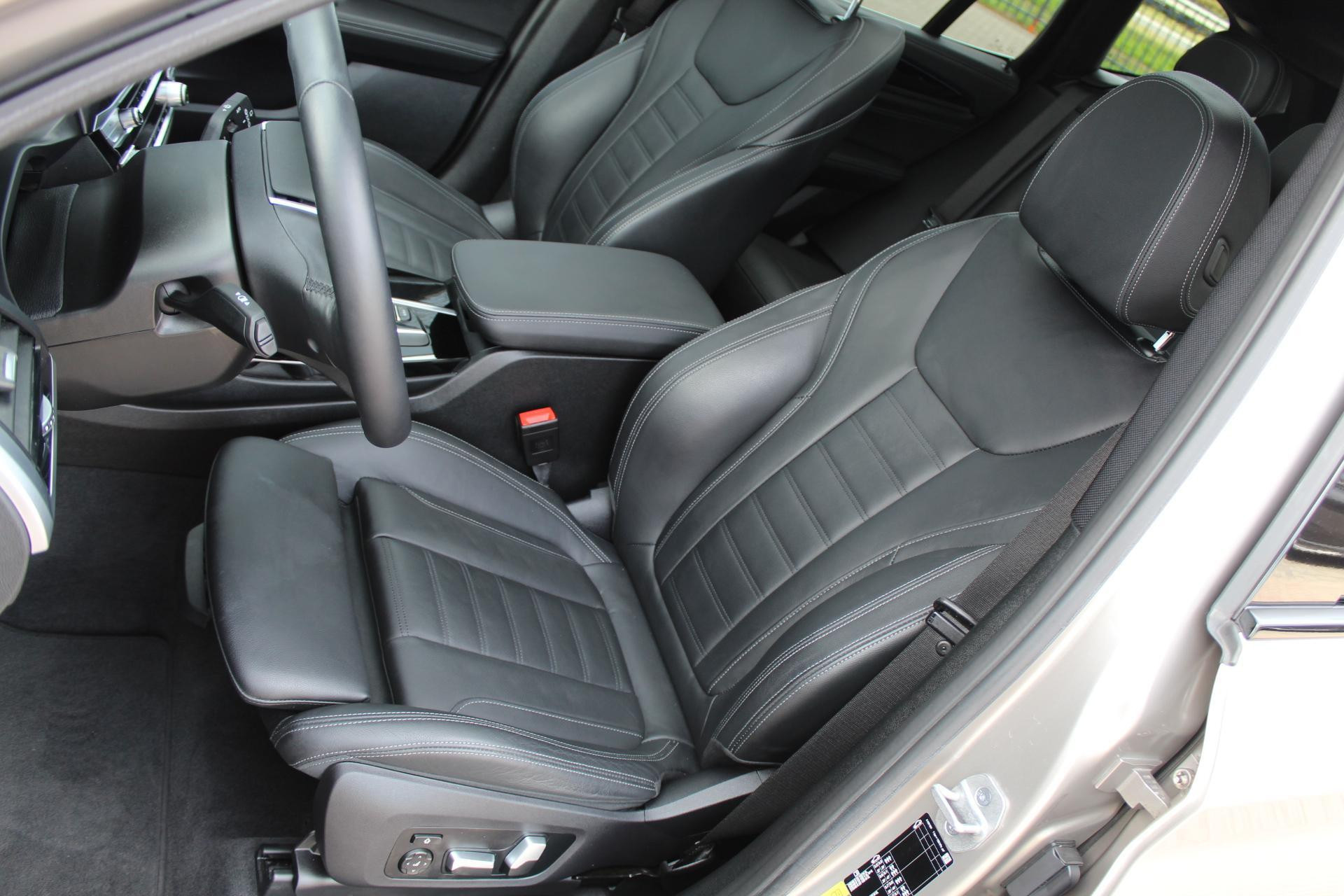 Hoofdafbeelding BMW iX3