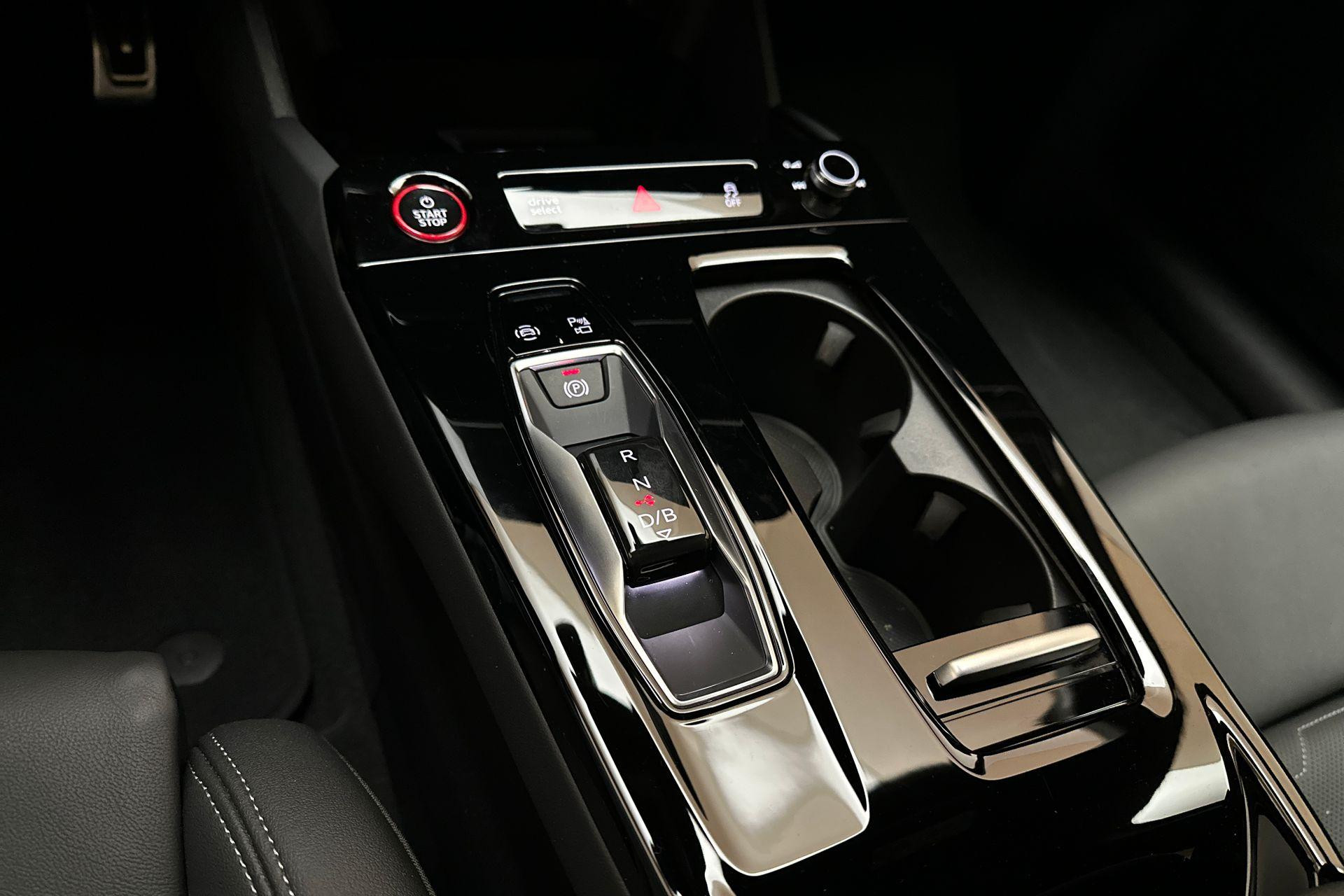 Hoofdafbeelding Audi S6 Avant e-tron