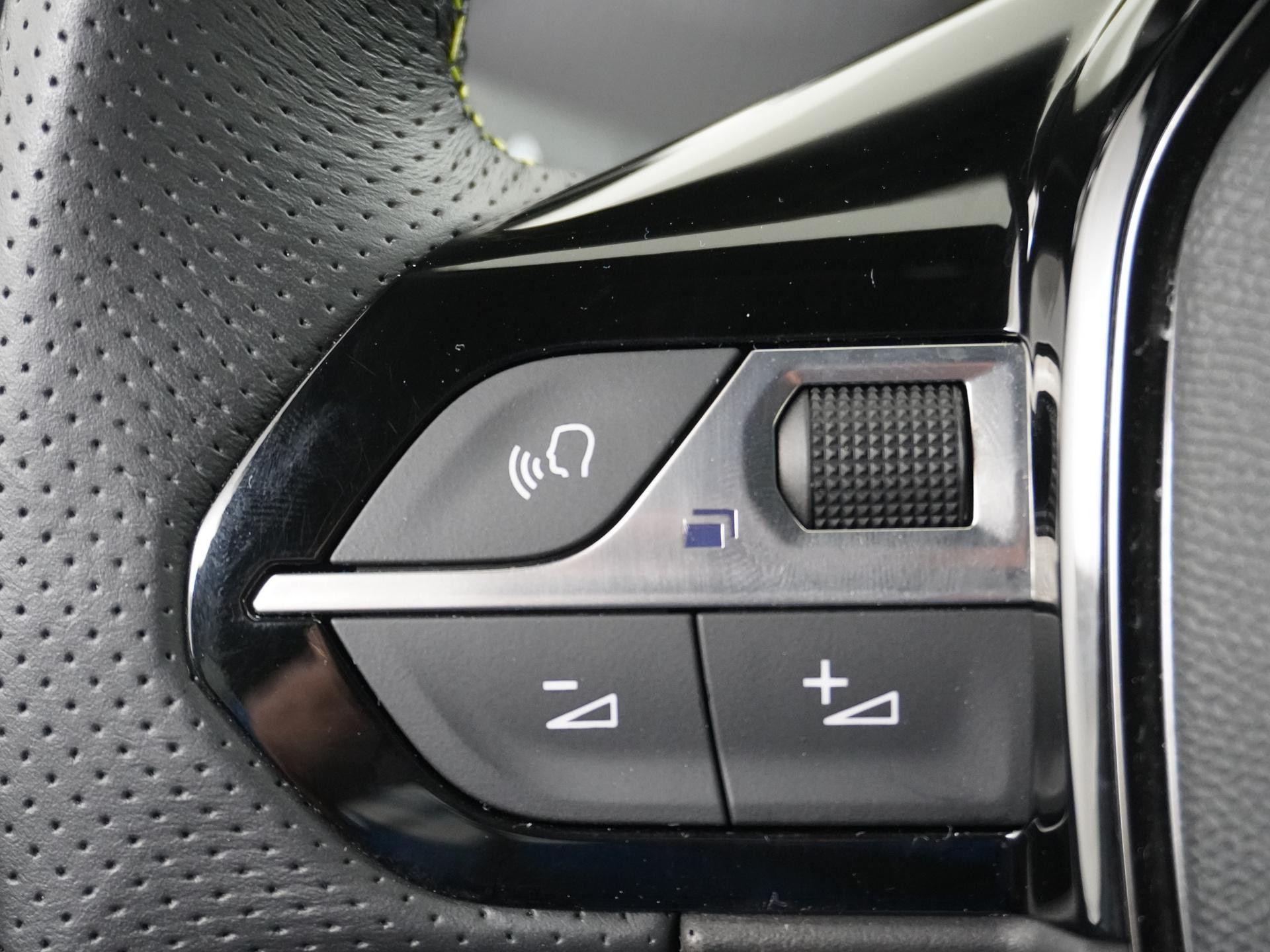 Hoofdafbeelding Peugeot e-208