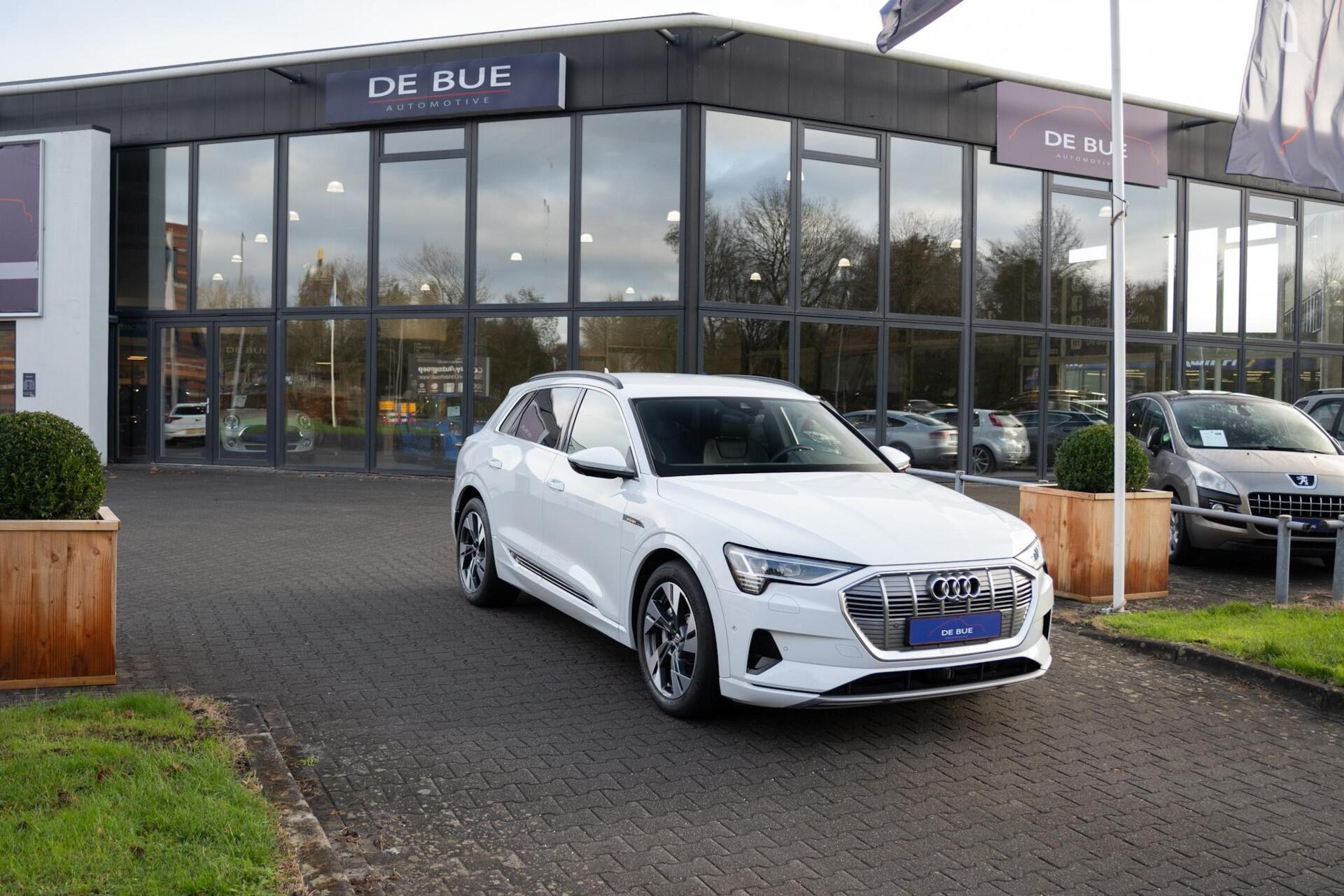 Hoofdafbeelding Audi e-tron