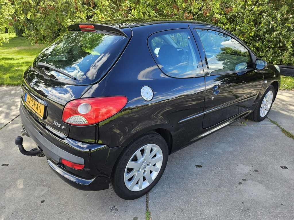 Hoofdafbeelding Peugeot 206