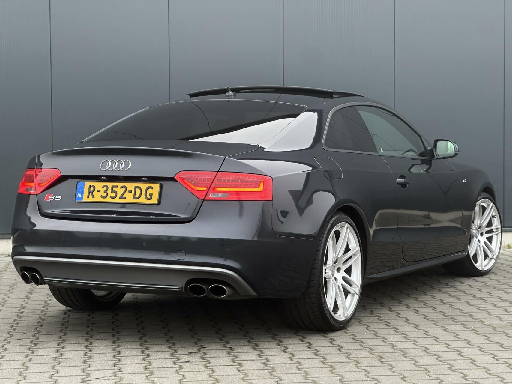 Hoofdafbeelding Audi S5