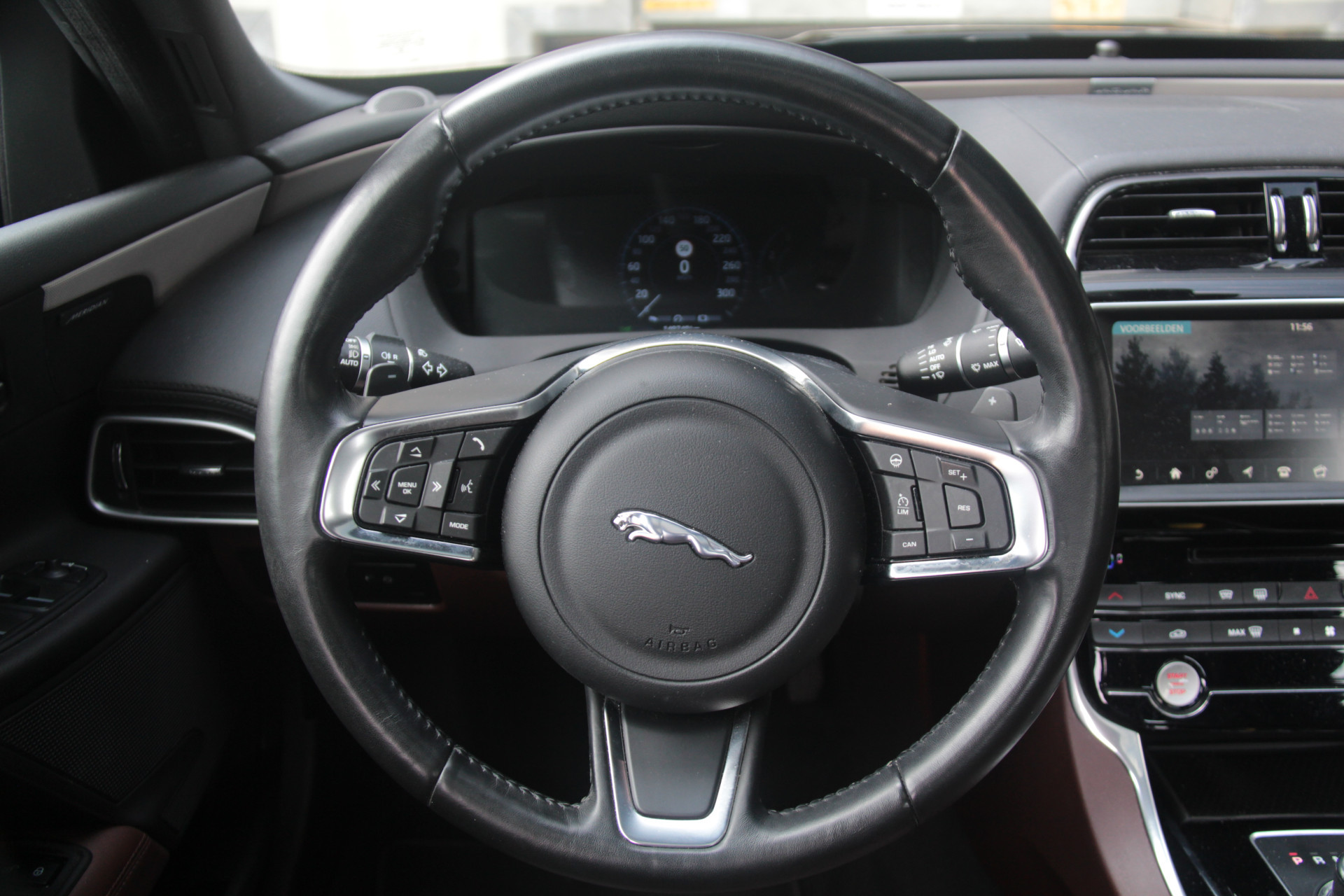 Hoofdafbeelding Jaguar XE