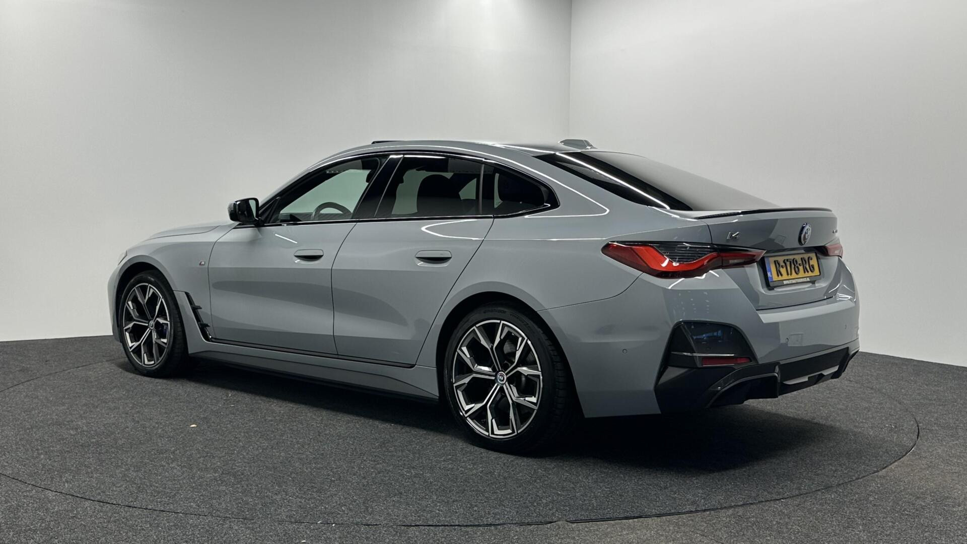 Hoofdafbeelding BMW i4