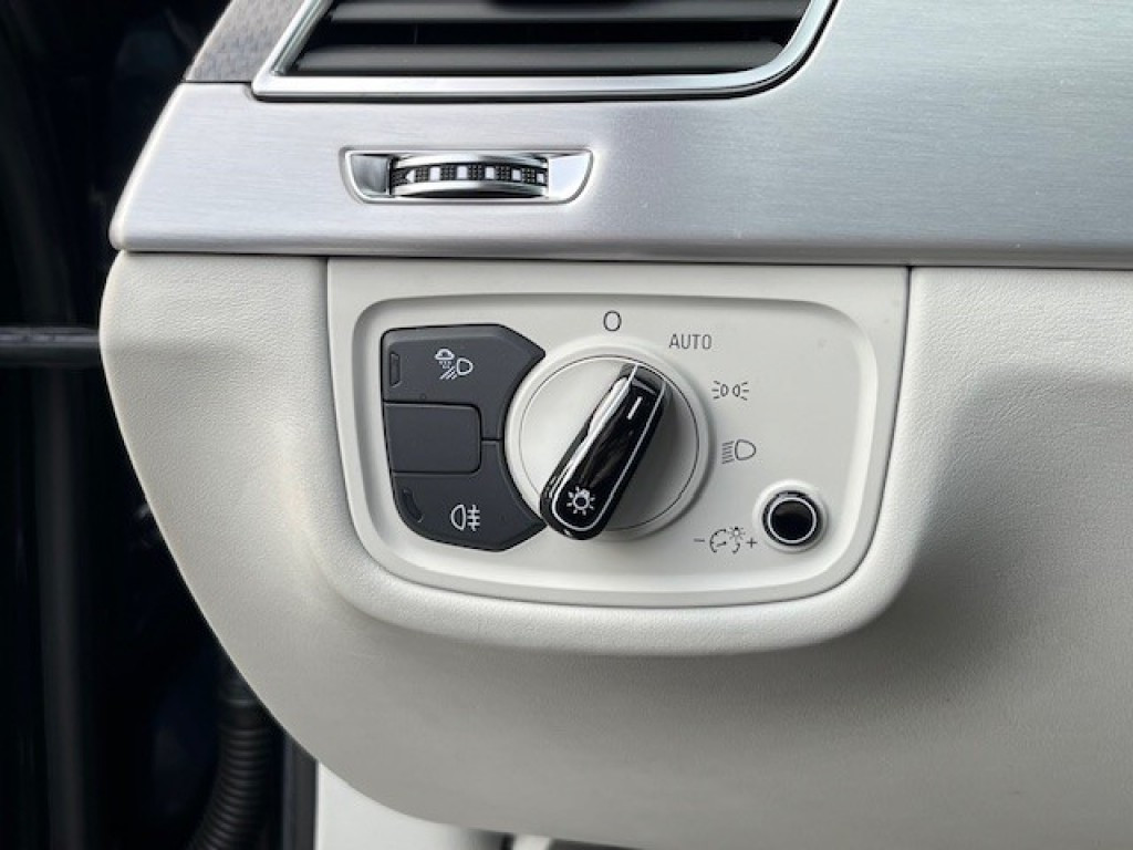 Hoofdafbeelding Audi S8