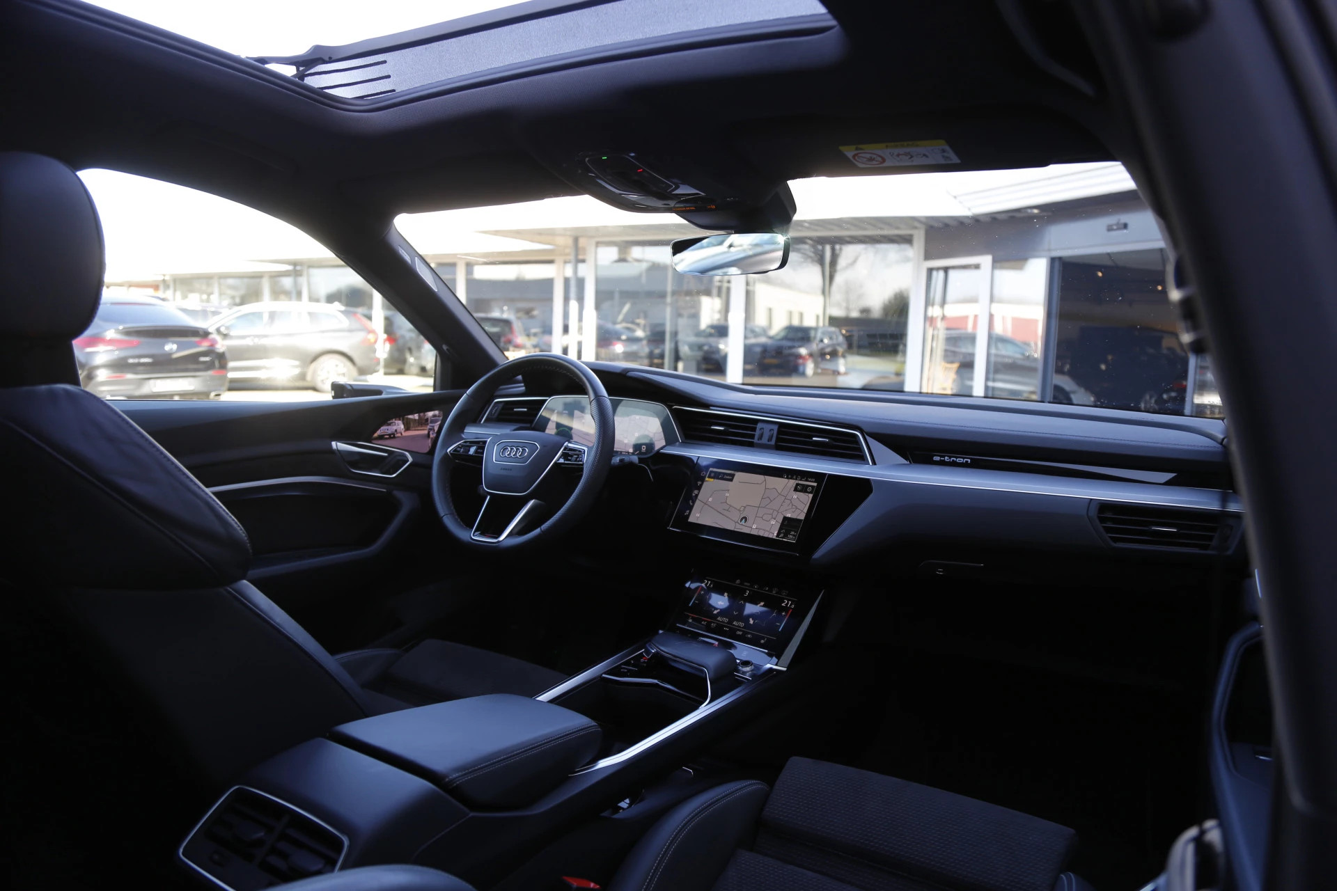 Hoofdafbeelding Audi e-tron