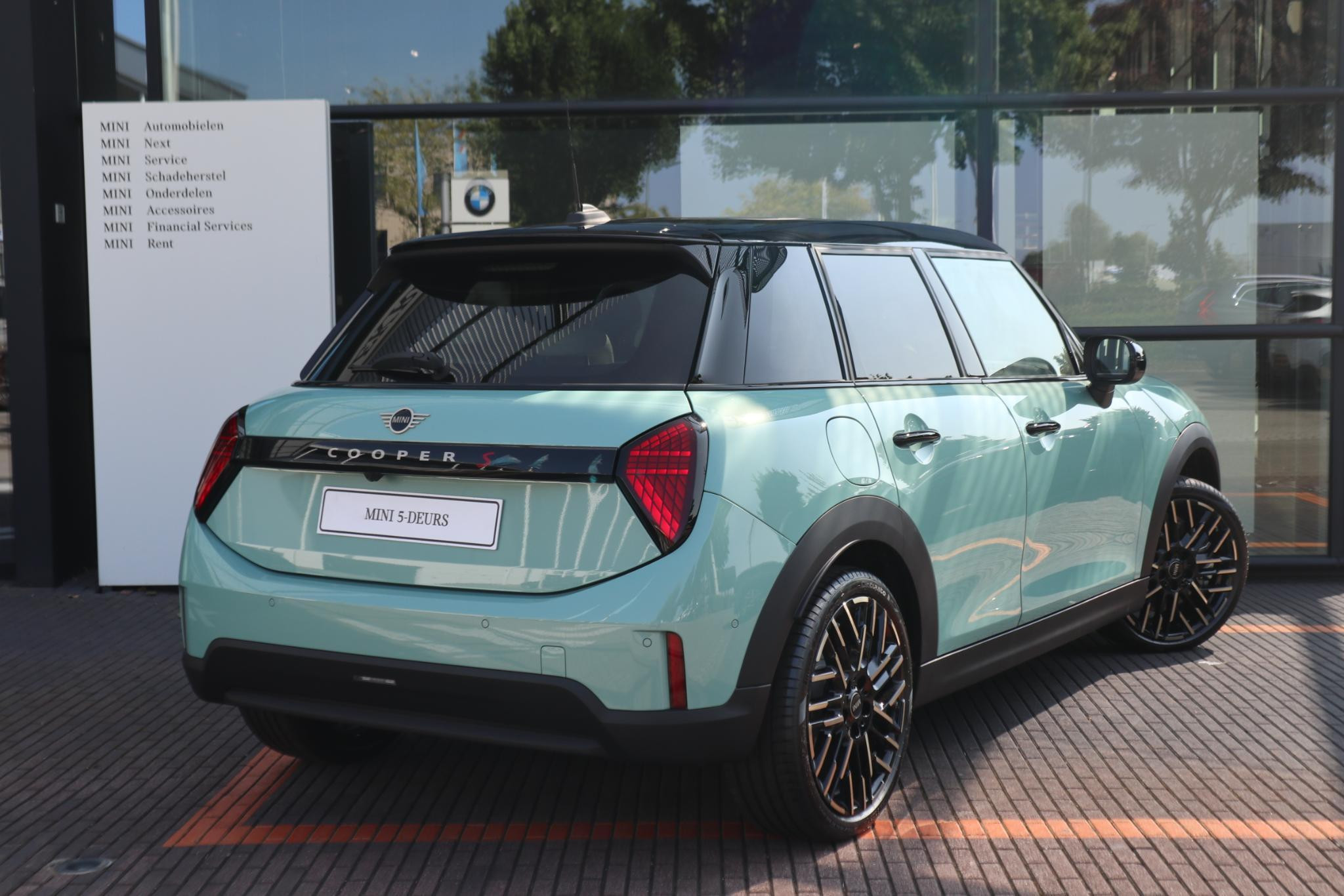 Hoofdafbeelding MINI 5-deurs