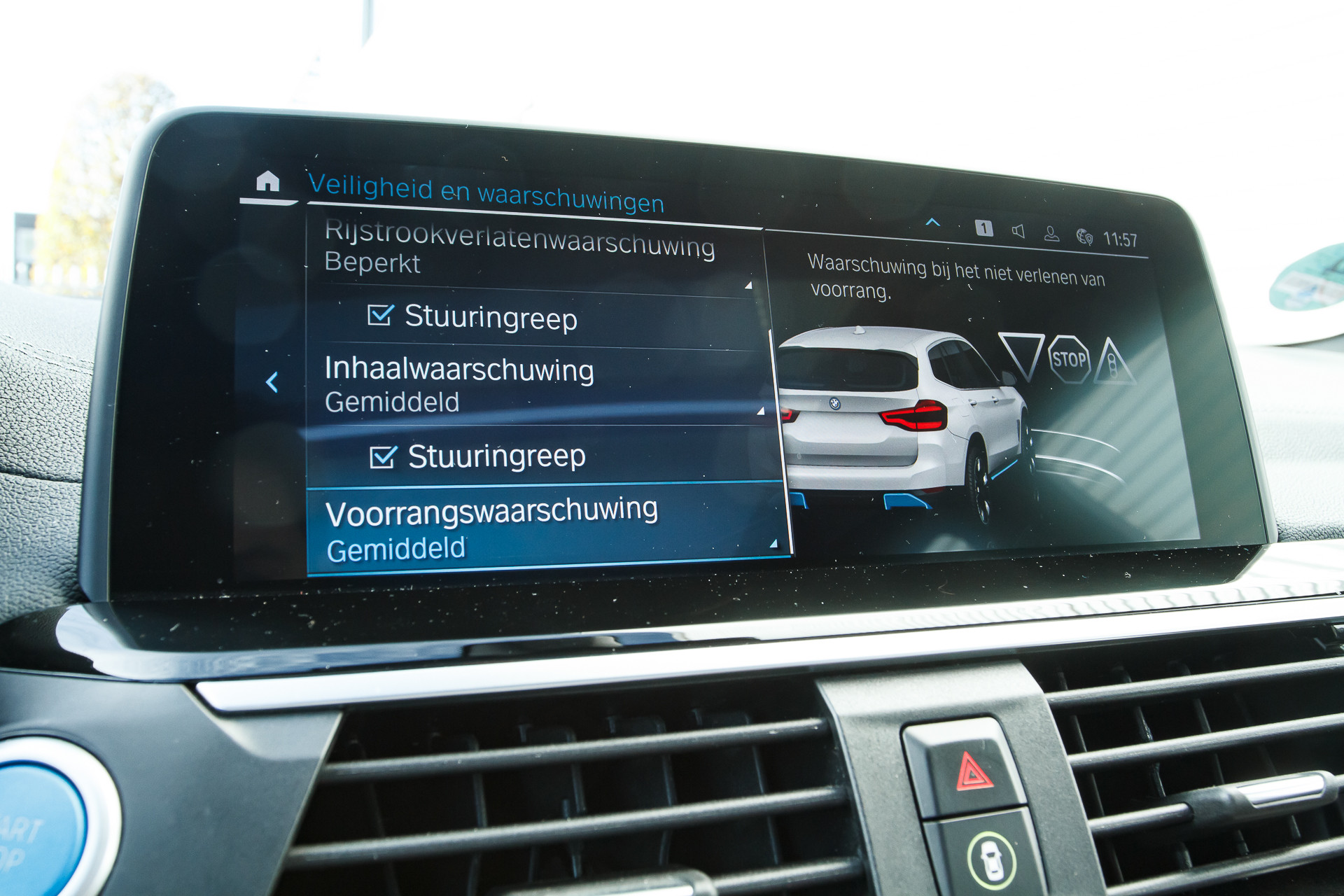 Hoofdafbeelding BMW iX3