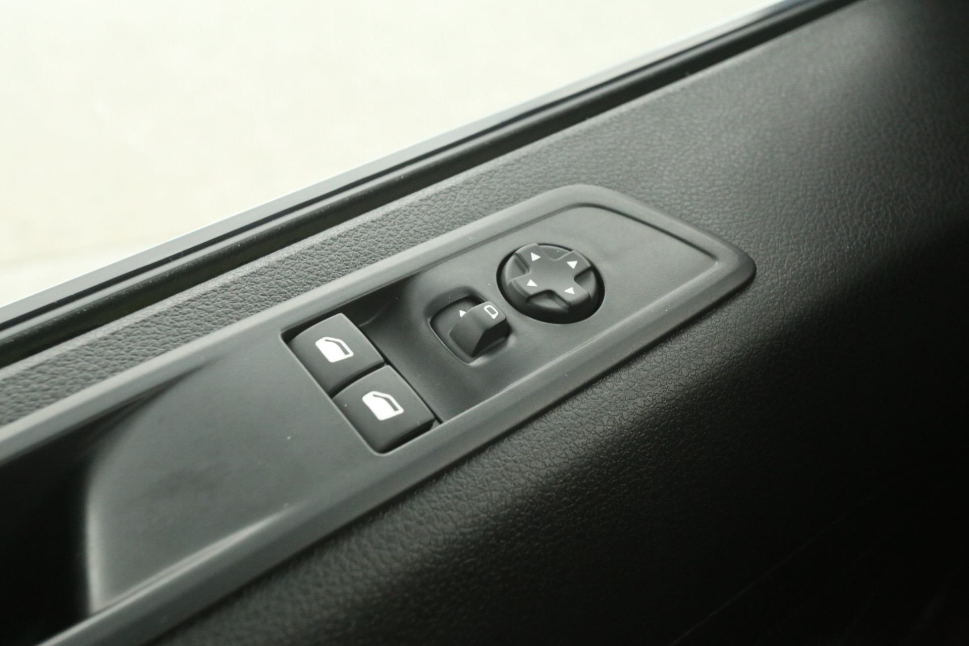 Hoofdafbeelding Peugeot e-Expert