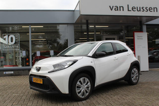 Toyota Aygo X PLAY AD-CRUISE APPLE/ANDROID DRAADLOOS AIRCO CAMERA DAB