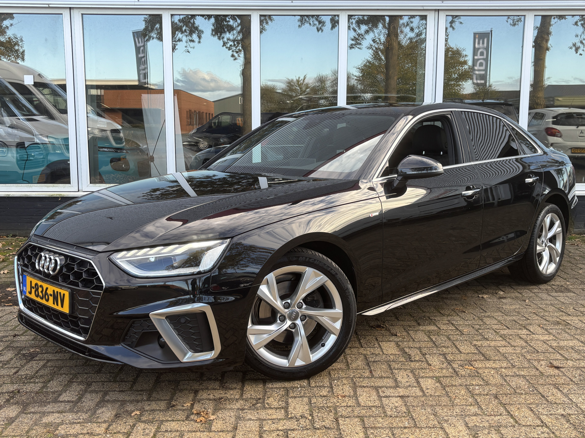 Hoofdafbeelding Audi A4