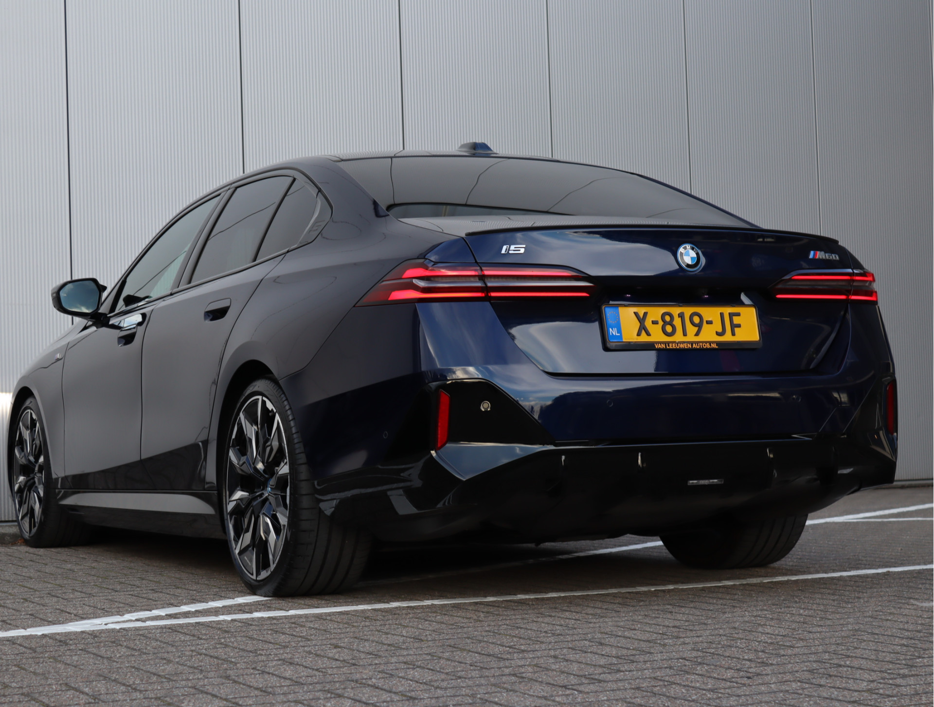 Hoofdafbeelding BMW i5