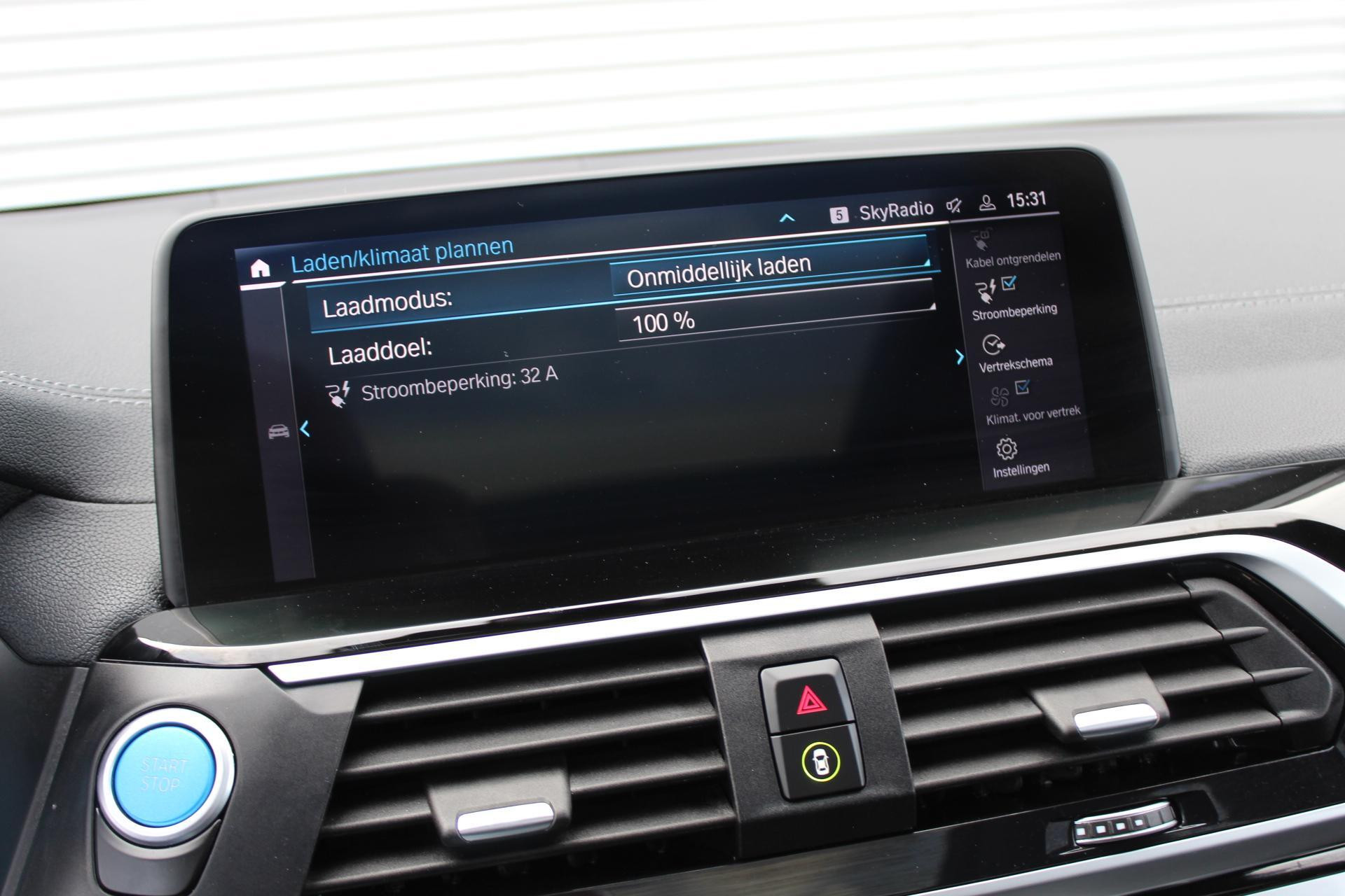 Hoofdafbeelding BMW iX3