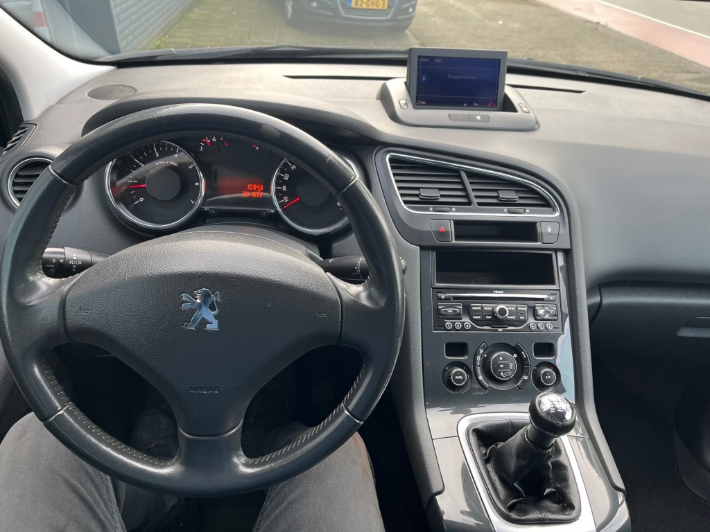 Hoofdafbeelding Peugeot 5008