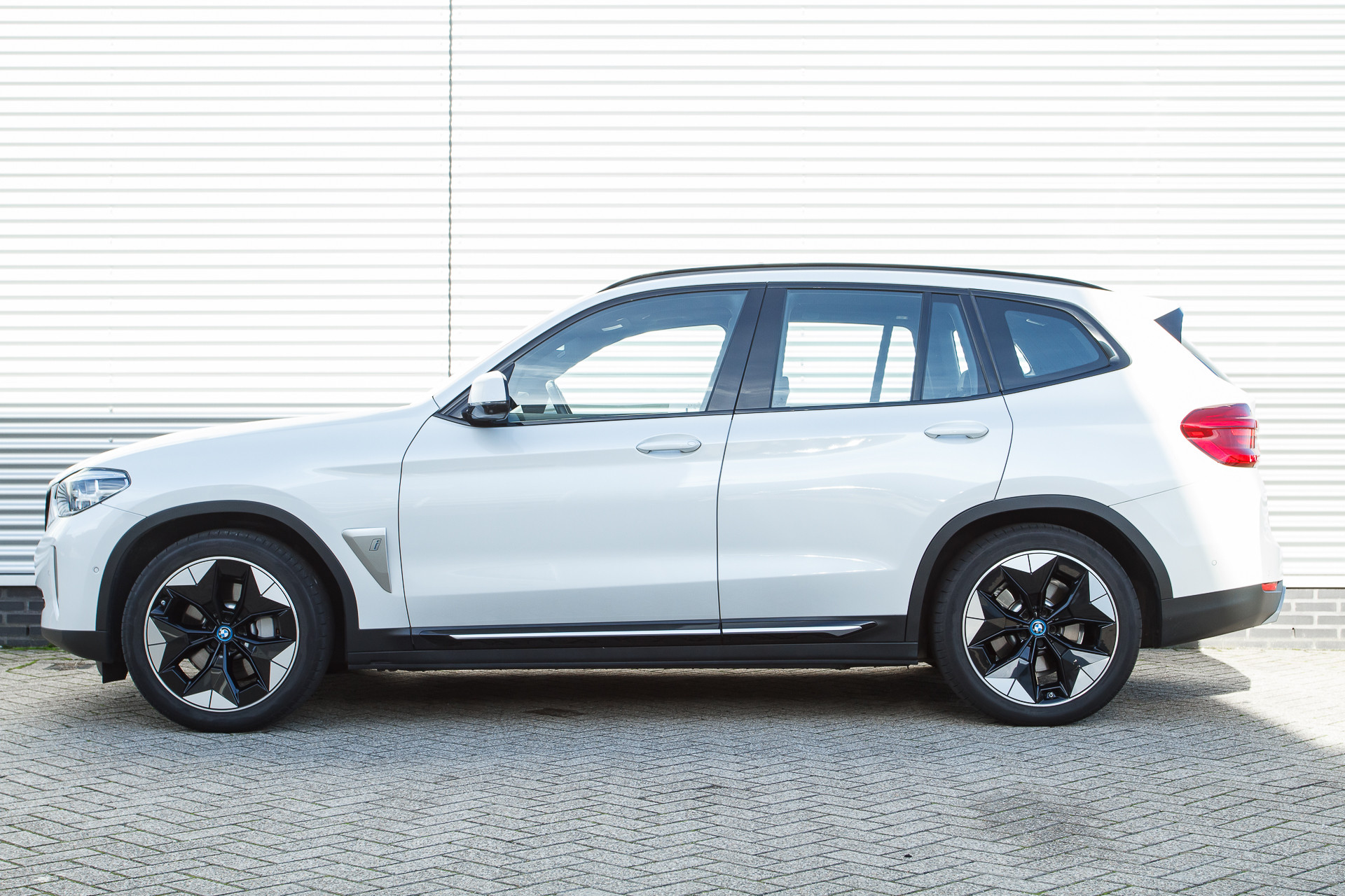 Hoofdafbeelding BMW iX3
