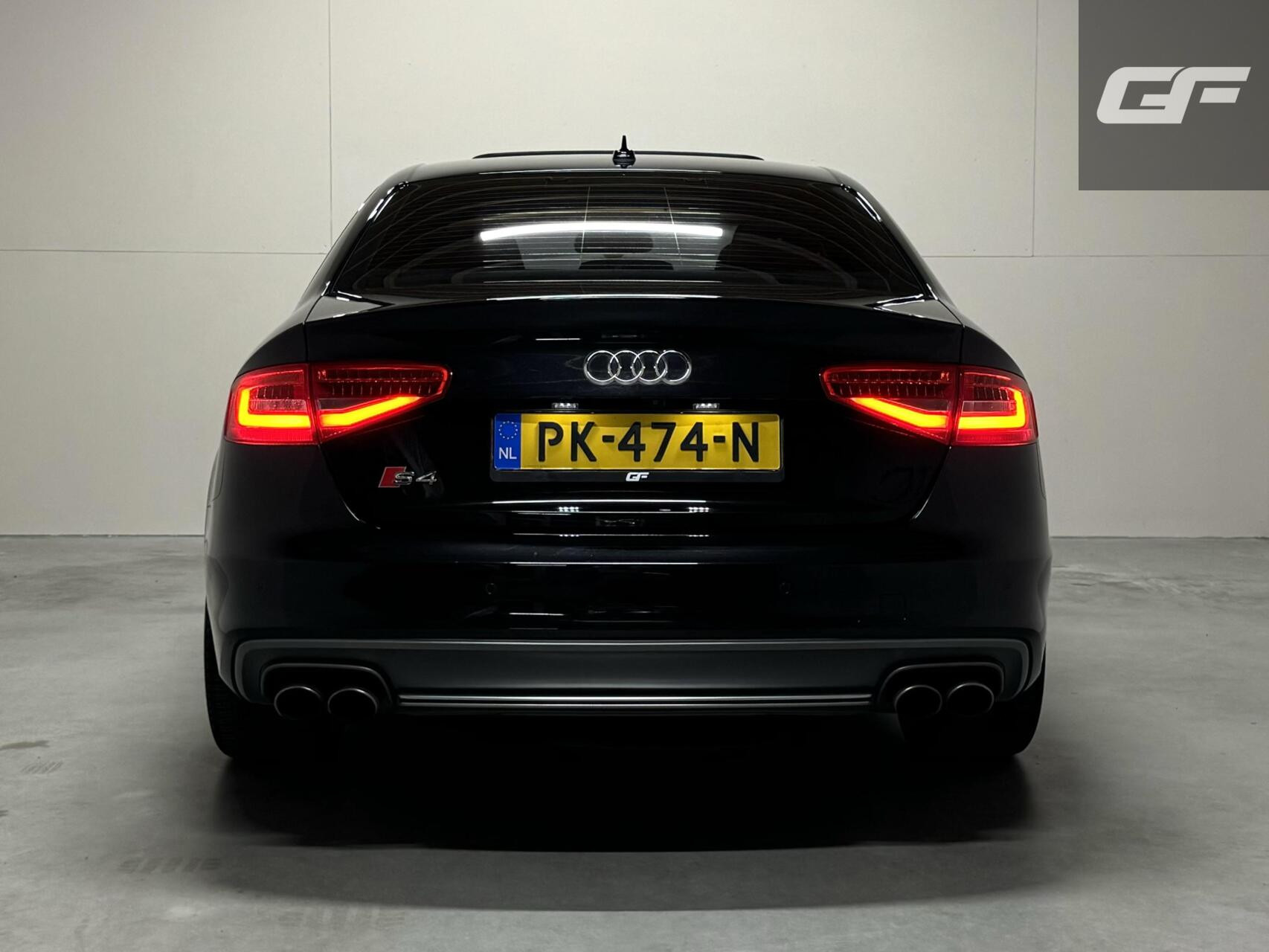 Hoofdafbeelding Audi S4