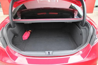 Alfa Romeo Giulia Alfa Romeo Giulia 2.0 T 280PK GME AWD VELOCE | ROSSO ETNA | SPERDIFFERENTIEEL Q4 | HARMAN KARDON BEAUTIFUL SOUND PACK 900W INCLUSIEF LEDEREN DASHBOARD | ALARM SYSTEEM | RIJASSISTENPAKKET | DODEHOEK DETECTIE | ELEKTRISCH BEDIENBARE VOORSTOELEN MET GEHEUGEN FUNCTIE | LEDEREN BEKLEDING | ZWARTE HEMELBEKLEDING | FULL LED MATRIX KOPLAMPEN | NAVIGATIE | APPLE CARPLAY/ANDROID AUTO | PARKEERSENSOREN VOOR EN ACHTER | 19