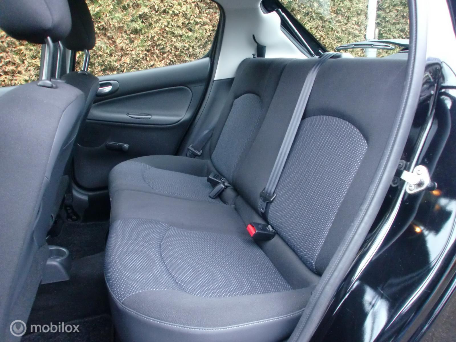 Hoofdafbeelding Peugeot 206