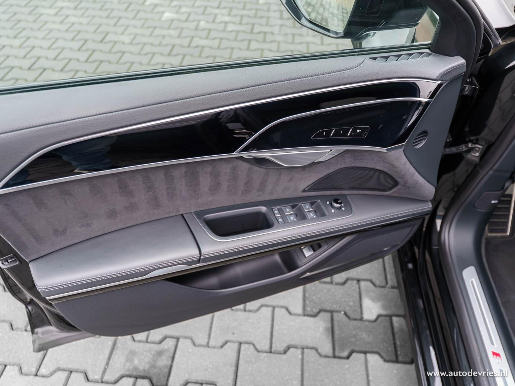 Hoofdafbeelding Audi A8