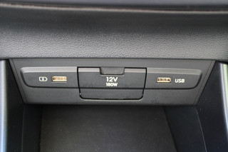 Hyundai i20 Hyundai i20 1.0 T-GDI Premium Navi/Led/Cam/Pdc/Wint/Carplay/16