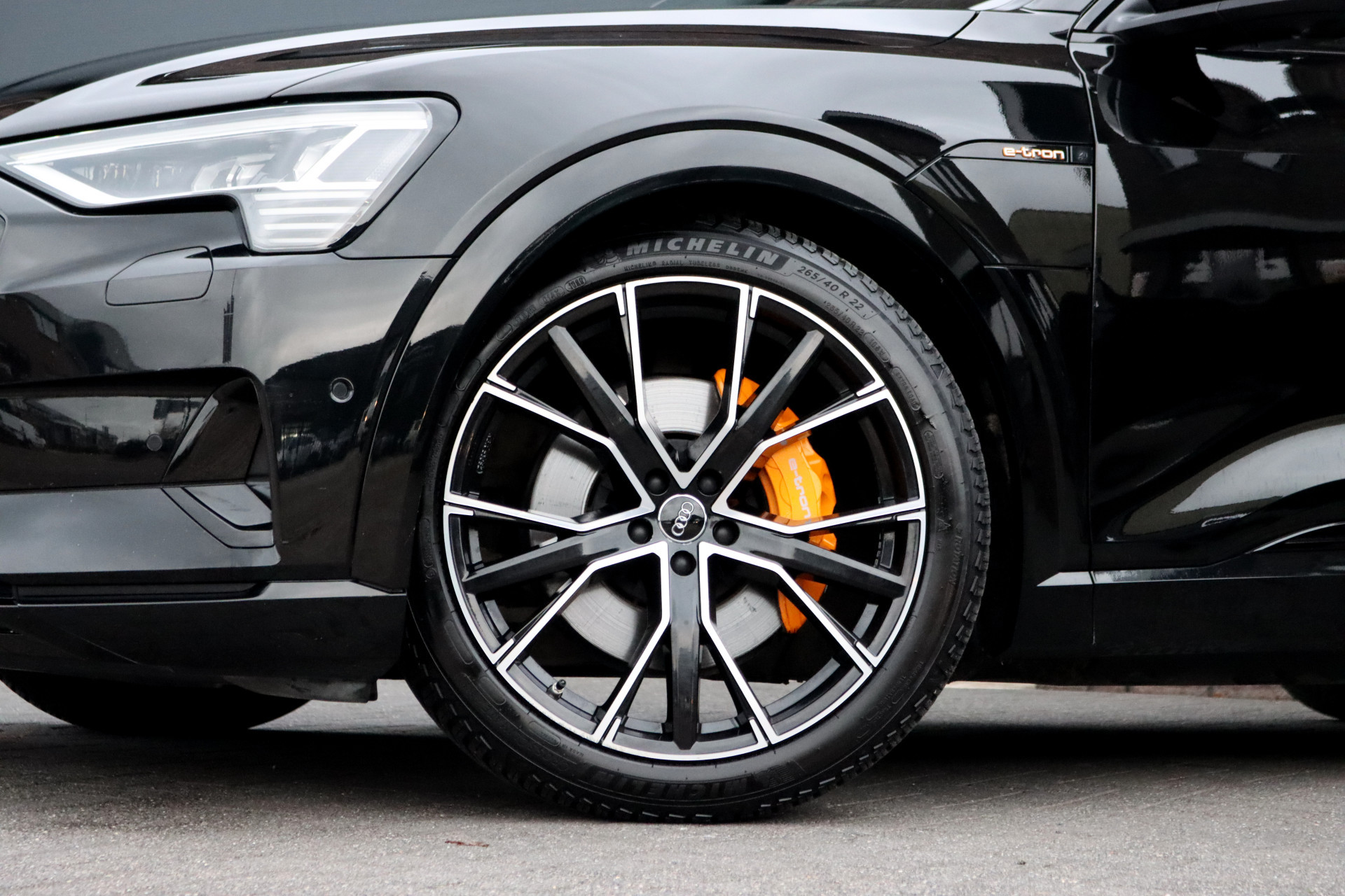 Hoofdafbeelding Audi e-tron