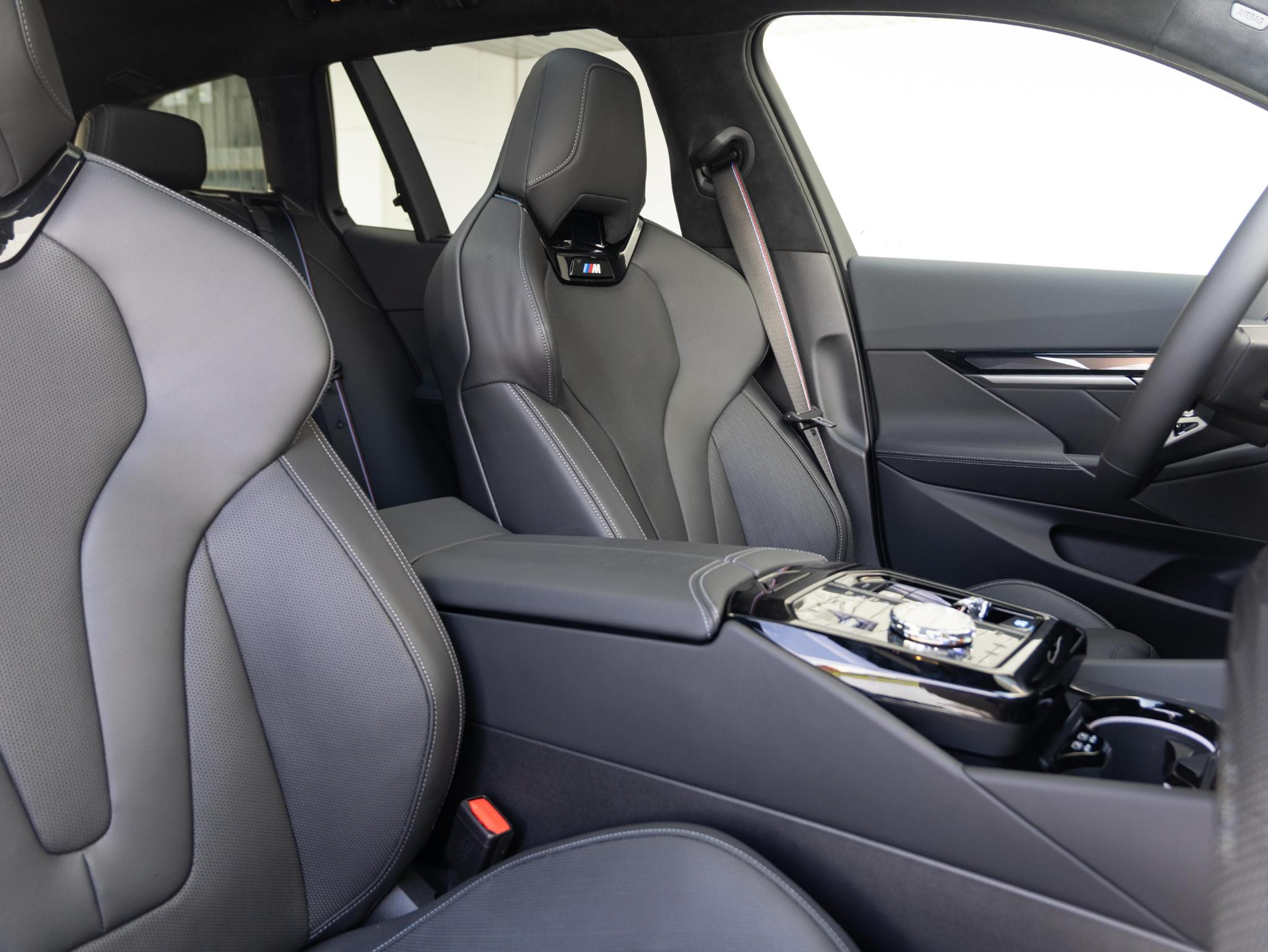 Hoofdafbeelding BMW i5