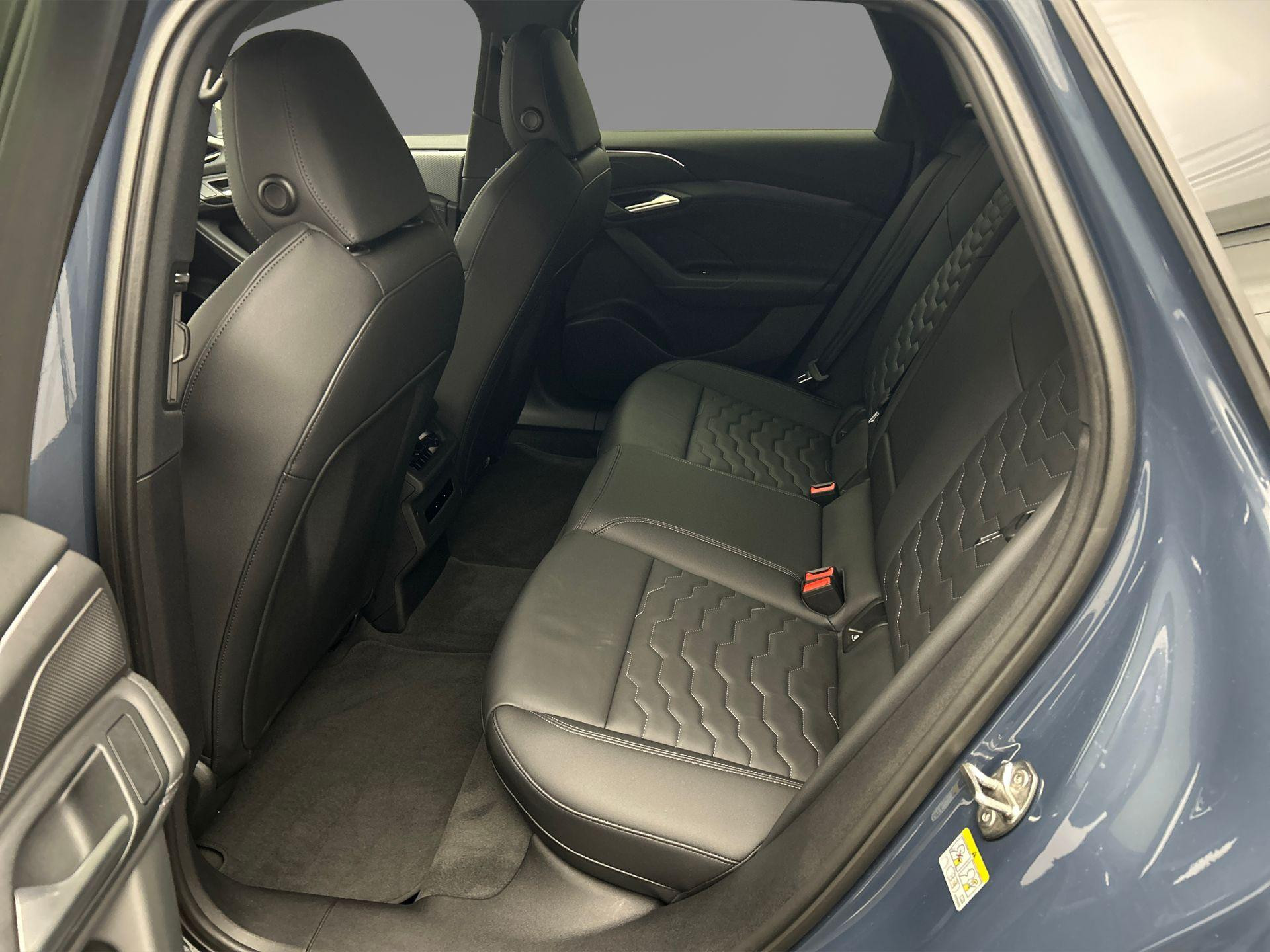 Hoofdafbeelding Audi A6 Avant e-tron