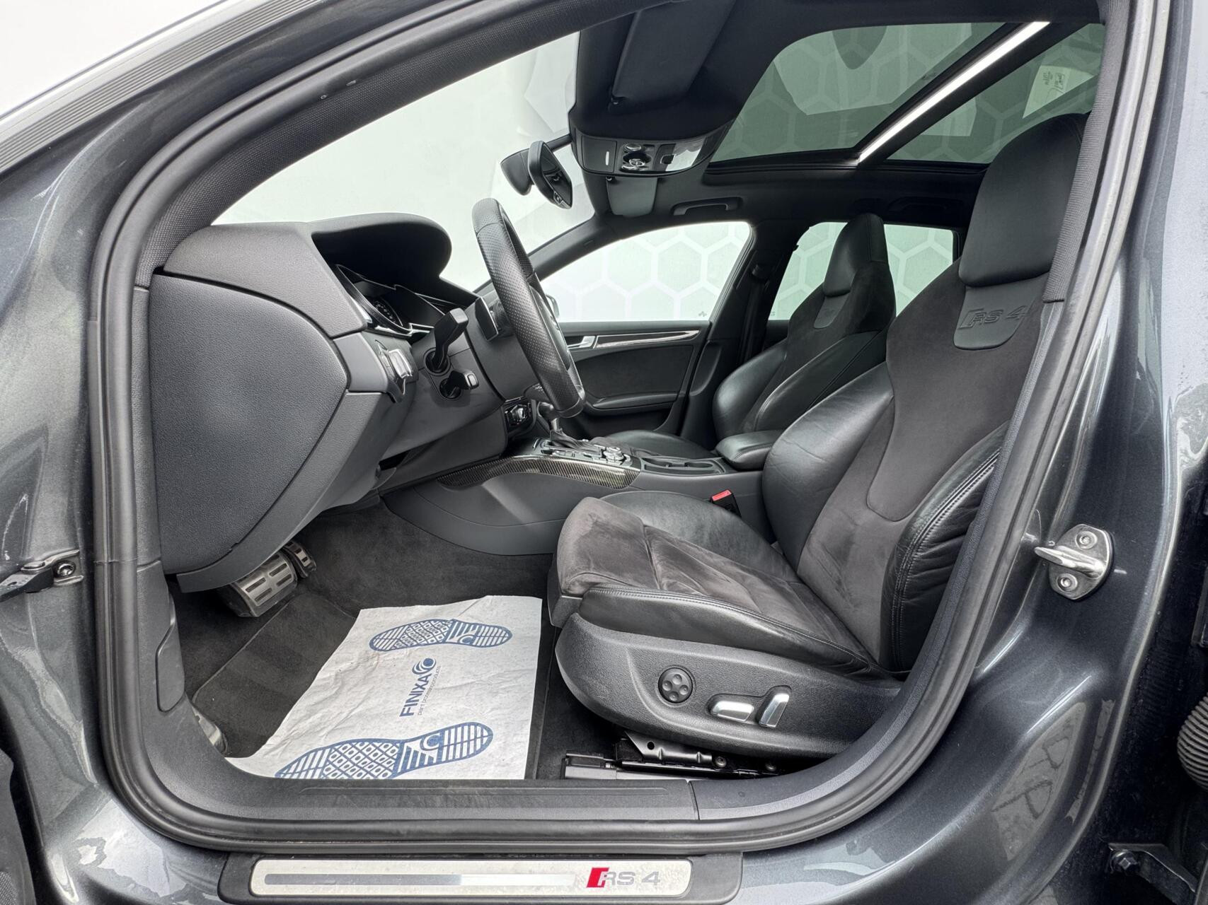 Hoofdafbeelding Audi RS4