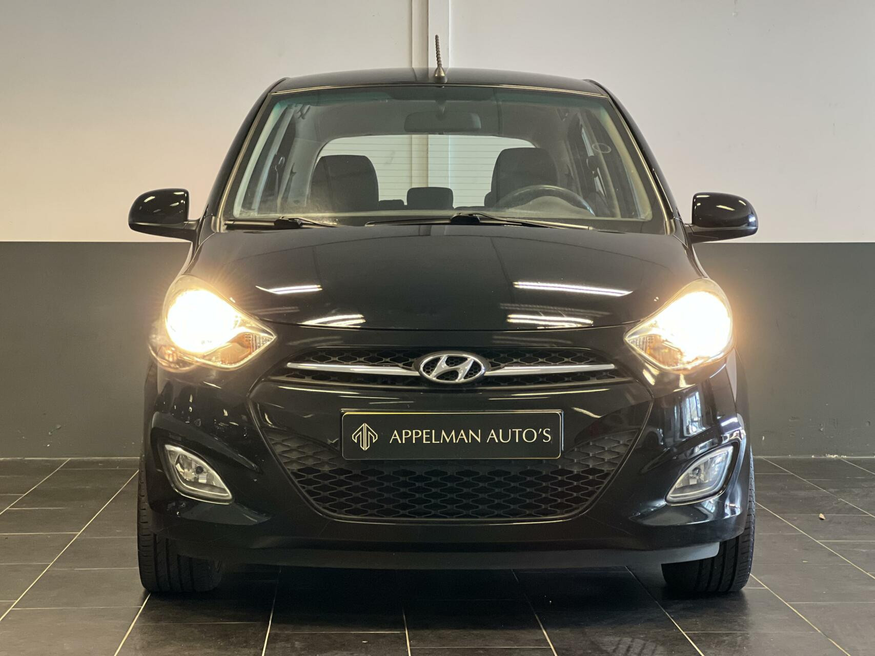 Hoofdafbeelding Hyundai i10
