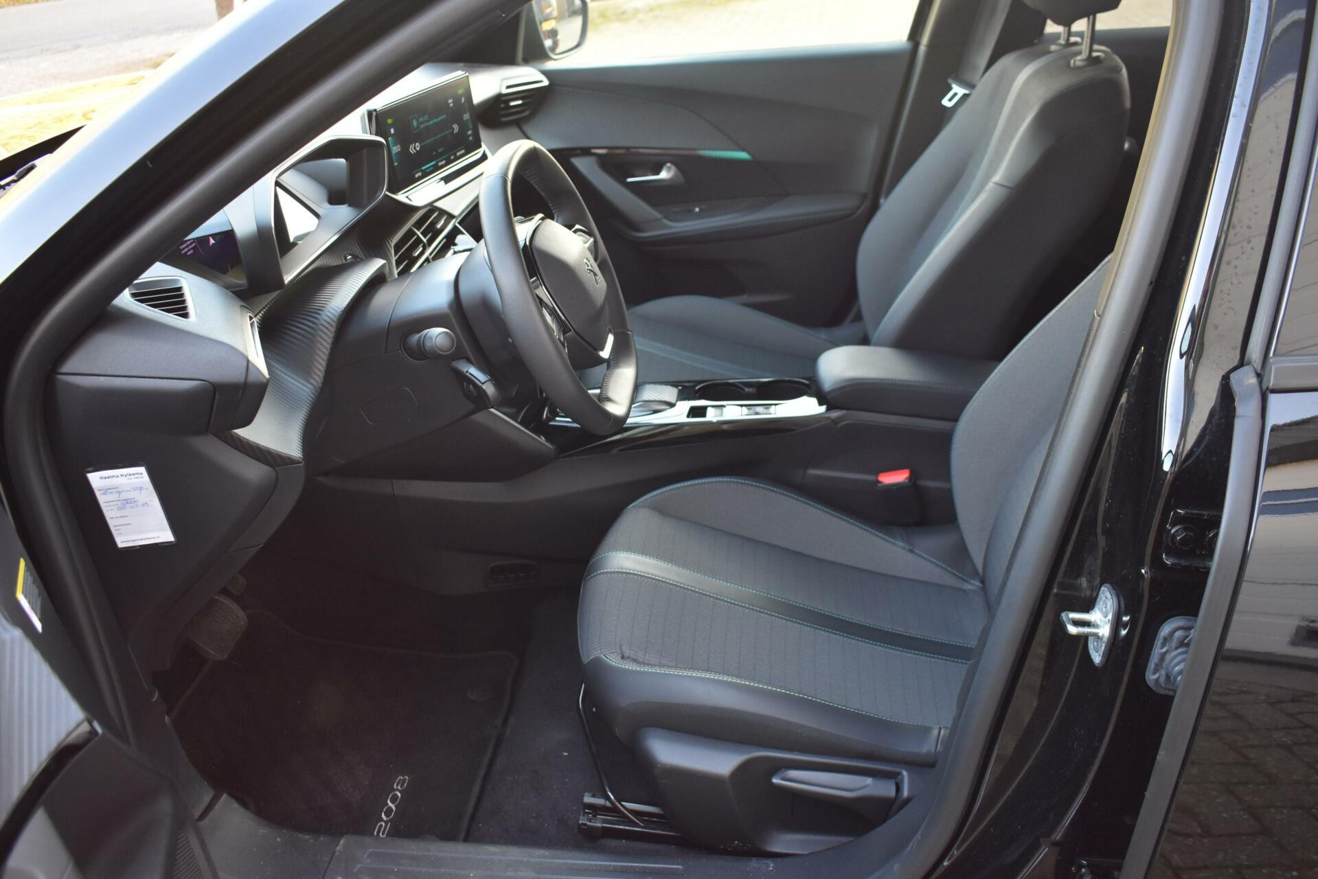 Hoofdafbeelding Peugeot e-2008