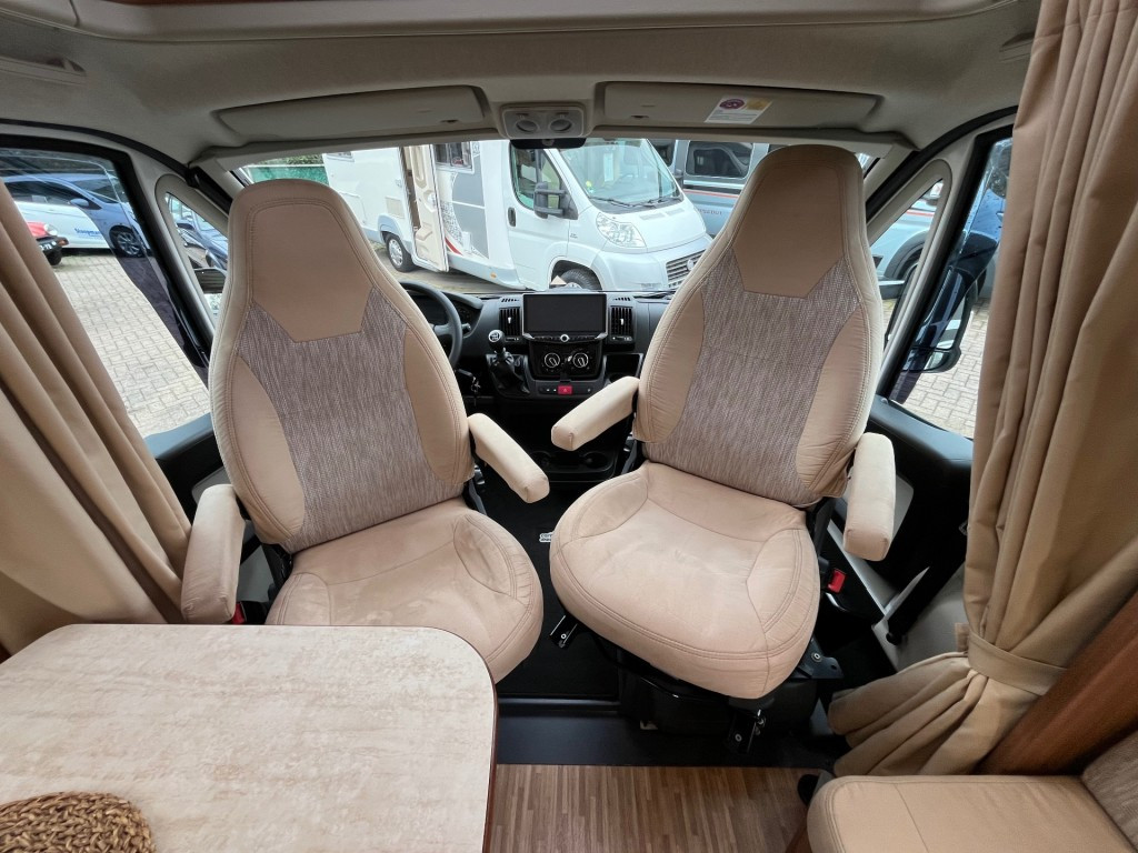 Hoofdafbeelding Carado T447 Lengtebedden Hefbed